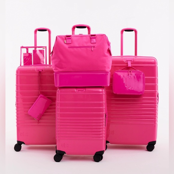 BEIS x BARBIE The Passport & Luggage Tag Set
IN BARBIE™ PINK - Picture 15 of 16